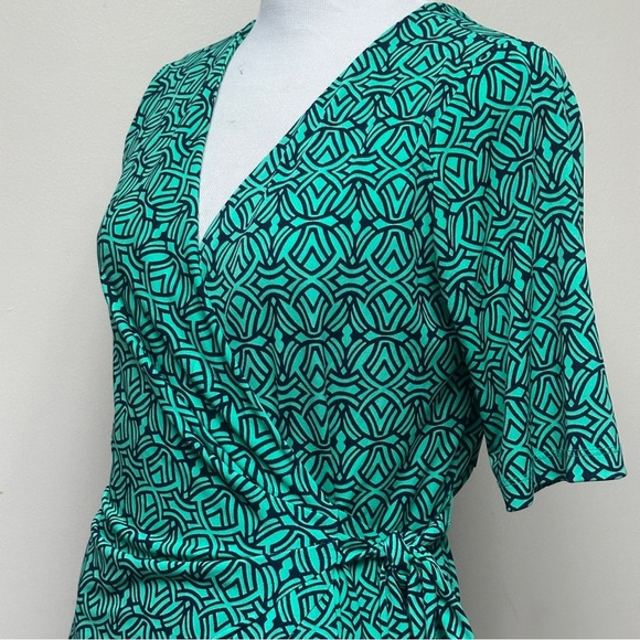 Motherhood Maternity Wrap Dress Green Geometric Print Size Small - Picture 3 of 10